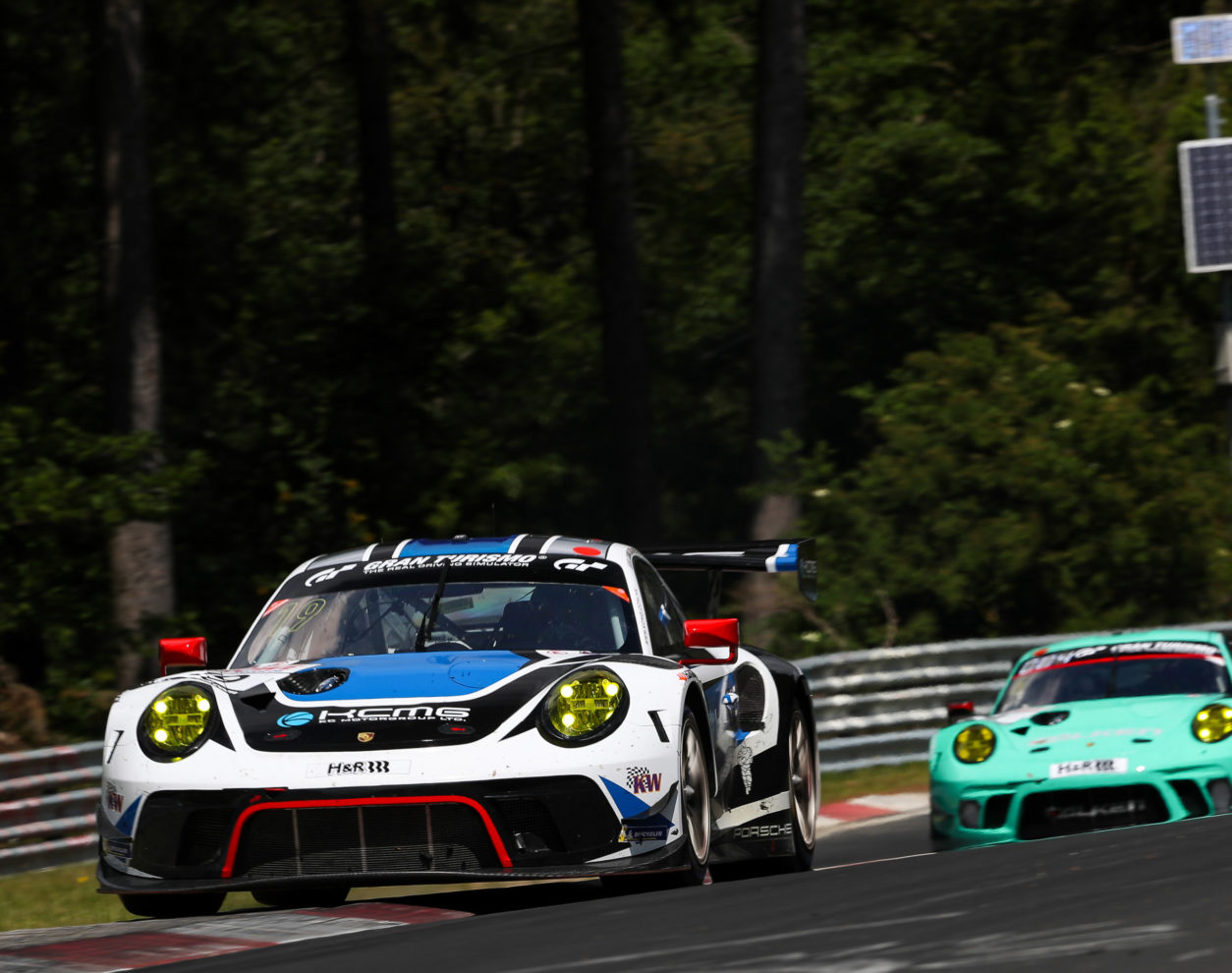 Edoardo Liberati sfida la storia e scende in pista per la 24 Ore del Nürburgring