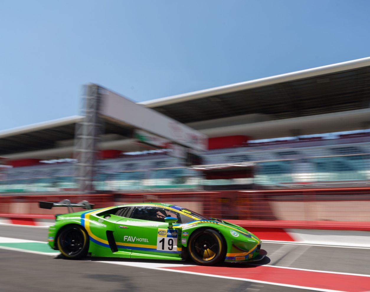Edoardo Liberati a Vallelunga da leader del Campionato Italiano Gran Turismo Endurance